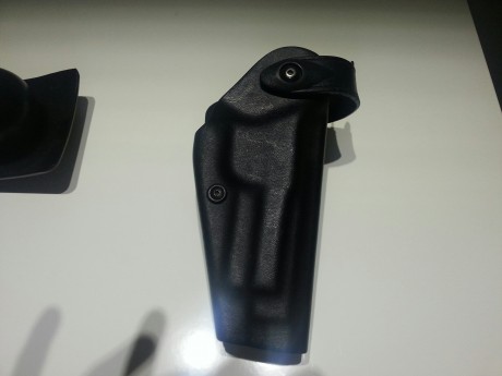 funda pistola safariland para glock muy poco uso ademas de un cargador de glock sin uso nuevo nuevo para 01