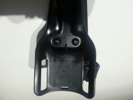 funda pistola safariland para glock muy poco uso ademas de un cargador de glock sin uso nuevo nuevo para 00