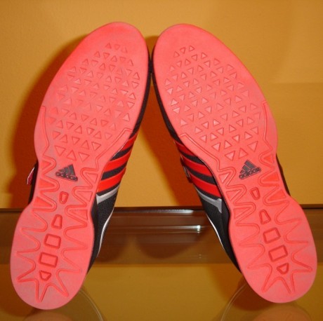 Se compraron a finales de octubre de 2015 .Son de la  talla 44 ⅔ .  Estos que vendo  son  perfectos para 12