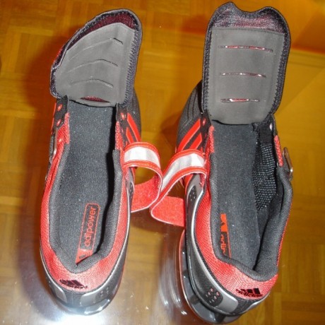 Se compraron a finales de octubre de 2015 .Son de la  talla 44 ⅔ .  Estos que vendo  son  perfectos para 21