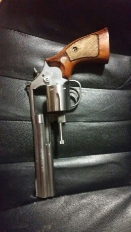 Revolver S&E 686  6" 38sp/357mag en perfecto estado 
450 € 10