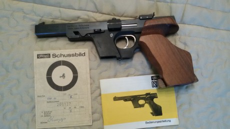 PISTOLA WALTHER  GSP,  CON  2 CARROS,  DE  22mm  y  32mm   y  4 cargadores
Maletín original y prueba de 01