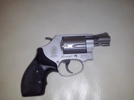 Vendo un precioso  Uberti Cattelman del .45 LC , con  certificado nominal de inutilización  anterior a 10