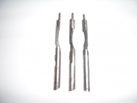 Buenos dias tengo las piezas que relaciono para carabina Tigre
Percutores  125,00 € unidad,topes muelle 00