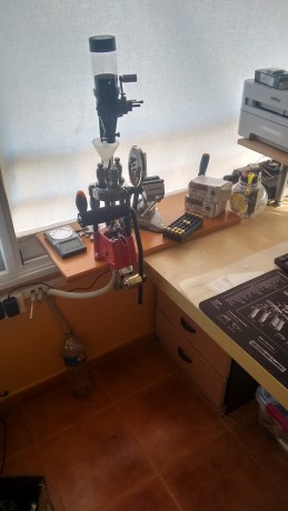 Un saludos a todos, creo que de la misma forma que mostramos nuestras
armas a los colegas del foro también 30