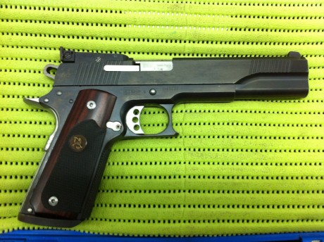 Por motivos de lesión y que para mi el tiro no es lo mismo,,he decidido vender mis armas cortas..
Tanfoglio 41