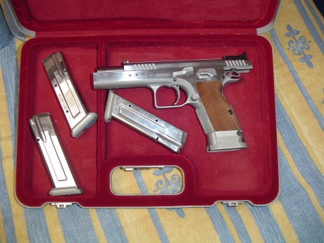 VENDIDA . Gracias.
Vendo pistola tanfoglio limited custom HC 9mm. En perfecto estado, con su maletín 00