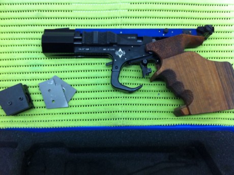 Por motivos de lesión y que para mi el tiro no es lo mismo,,he decidido vender mis armas cortas..
Tanfoglio 62