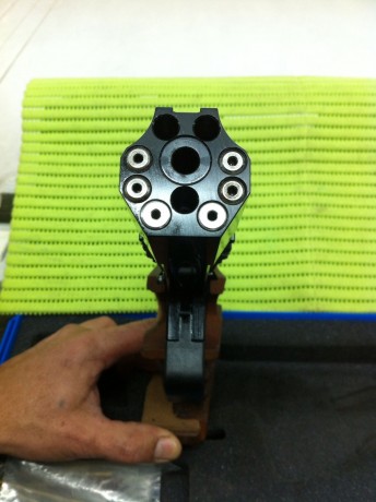 Por motivos de lesión y que para mi el tiro no es lo mismo,,he decidido vender mis armas cortas..
Tanfoglio 60