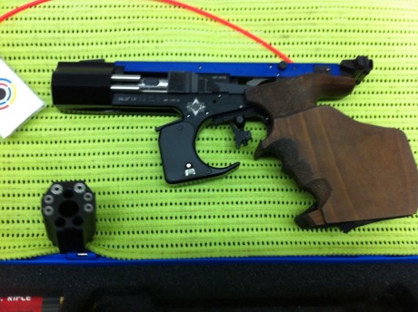 Por motivos de lesión y que para mi el tiro no es lo mismo,,he decidido vender mis armas cortas..
Tanfoglio 70