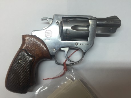 Vendo revólver Astra modelo 680, 2", inoxidable, en estado casi perfecto, calibre .38 special. En 01