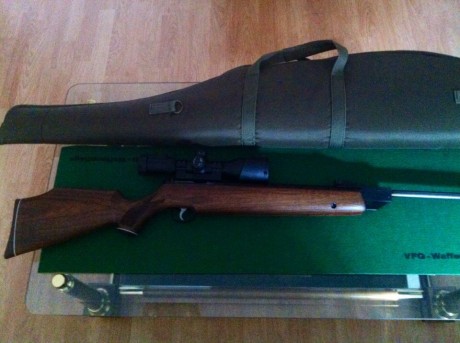 SE VENDE WEBLEY PATRIOT CALIBRE 6,35 (25) ORIGINAL INGLESA , CON VISOR LEAPERS UTG 4-12X44 CON RETICULA 02