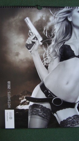  http://www.magpul.com/index.html 

Supongo que muchos la conocen. Pero por si acaso 110