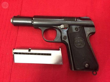 Un amigo y compañero de armas, vende su querida Astra 3000, con tres cargadores cromados. La pistola tiene 00