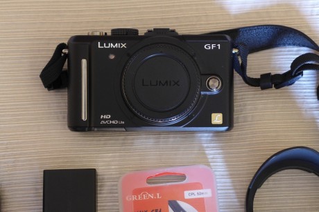 Cambio cámara Lumix GF1 con todos sus accesorios por revolver de avancarga Colt Navy .36. También podríamos 01