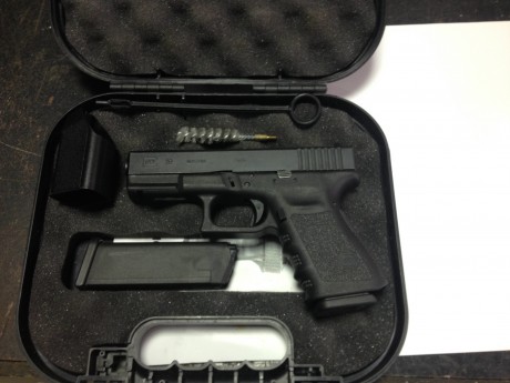 Vendo Glock-19 de tercera Generación.
Está en perfecto estado, no ha sido nunca usada para tirar asiduamente 00