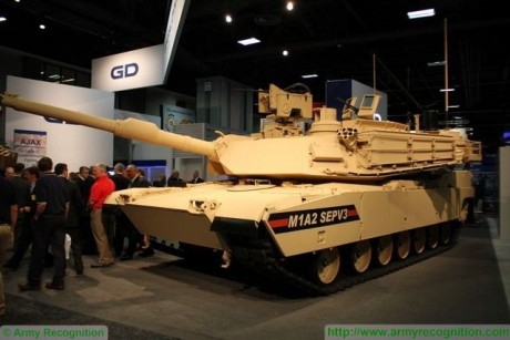 A simple vista parece un "MBT Revolution" fabricado por Rheinmetall, al que le han puesto un 120