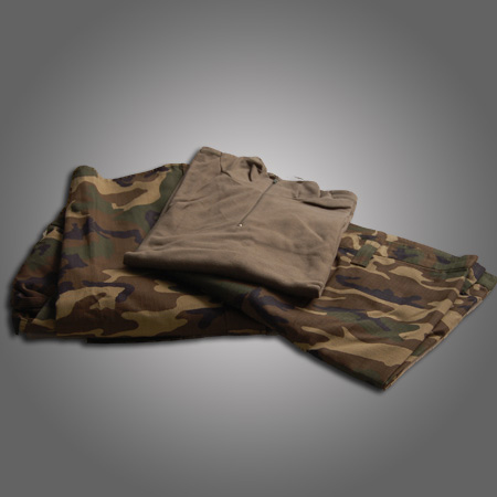 Estimados usuarios,

Ya vamos recibiendo los regalos que los patrocinadores de la Quedada armas.es 2010, 110
