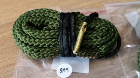 Hola Compañeros.
Tengo unos limpiadores de cañon "Boresnake" NUEVOS para vender.

Tengo dos 00