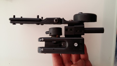 Hola buenas. Pongo a la venta un par de cargadores... unas cachas de Aluminio y una funda de ipsc gosht 11