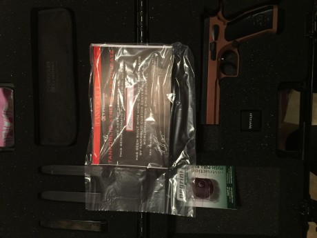 Hola
Vendo Tanfoglio Stock 3 XTREME, con su maletín Xtreme, 4 cargadores, mira trasera original y la nueva 02