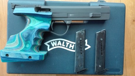 Vendo pistola Baikal-Walther 22 Lr IZH 35-M
en su estuche con 2 cargadores
precio 300 e portes aparte 00