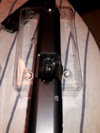 MP9, guiada en A.
 Dos cargadores, maletín original, tres Lomos intercambiables De empuñadura
Precio 200 02