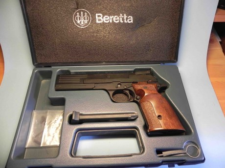  Beretta 2.jpg Vendo Pistola Beretta calibre 22LR, prácticamente nueva, con su estuche original, dos cargadores 00
