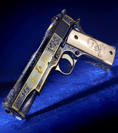 Revolver S&W Russian turco, damasquinado en plata a finales del s XIX

Espléndido trabajo. 100