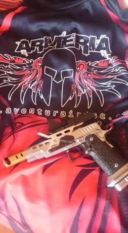 SE vende sti dvc open en 9mayor,perfecto estado solo 600 tiros guiada el pasado mes de febrero
funciona 00