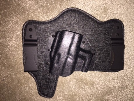 Buenas tardes, vendo funda interior de cuero+kydex para Glock 17/19/22/23/26/27/31/32/33.
Está nueva, 00