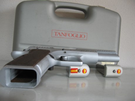   VENDO TANFOGLIO 9 MM PB      MÁS REBAJADO   

Vendo pistolola marca Tanfoglio modelo Limited calibre 00