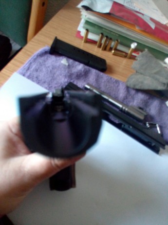 Vendo una Sig Sauer Legend Target de 5" guiada hace 6 meses y con 200 disparos.
De este arma esta 10