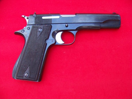 Hola,he abierto este hilo para que todos aquellos que tengais armas Españolas,podais lucirlas aqui con 161