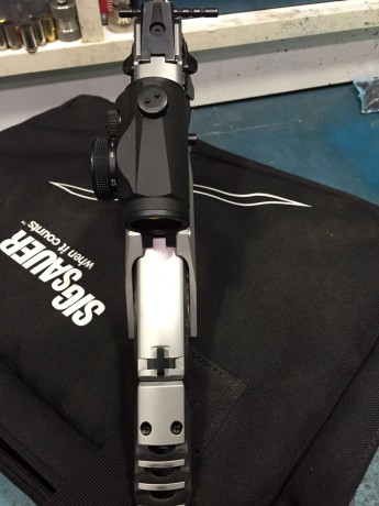 Hola, un compañero de tiro pone a la venta este preciosa  arma en calibre 9 mm parabelum, comprada nueva 20