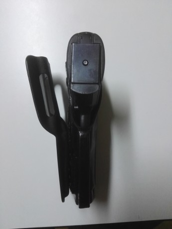 Vendo funda para pistola STAR 30M, en piel moldeada de color negro y de altísima calidad,con dos bastidores 11