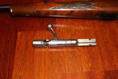 se vende carabina anscutz 1416 calibre 22lr ,en muy buenas condiciones.perfecta para miras abiertas. la 01
