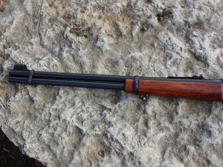 Se vende rifle marca Winchester modelo 94, calibre 30-30. Se encuentra en muy buen uso. El precio no incluye 00