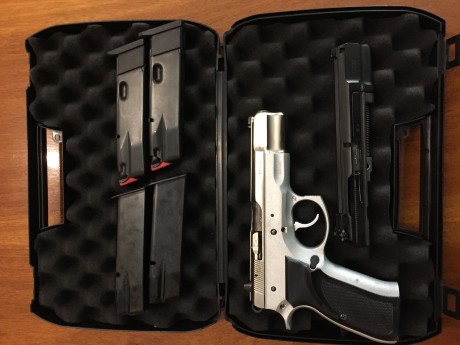 Pues eso, que quiero comprar una pistola para IPSC y como el cupo esta lleno hay que vender alguna, comprada 01