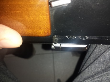 Buenos dias foro. Resulta que al quitar la mira note que una base se movia. Resulta que un tornillo estaba 60