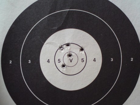 LA IDEA ES SUBIR FOTOS DE LOS MEJORES GRUPOS DE 5 DISPAROS LOGRADOS CON VUESTROS RIFLES.
Esto es a 150 20