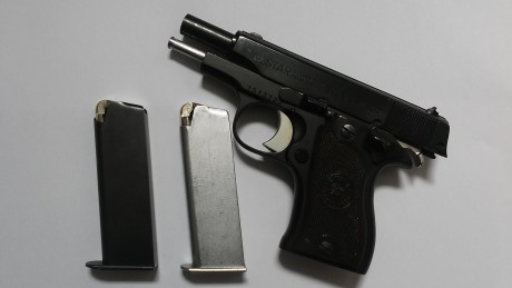 Se vende pistola Star modelo DK de calibre 9 corto
Se entrega con dos cargadores y funda.
El arma se encuentra 00
