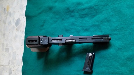 Se vende pistola Walther GSP, tiene dos cargadores. El precio es de 600 euros. 00