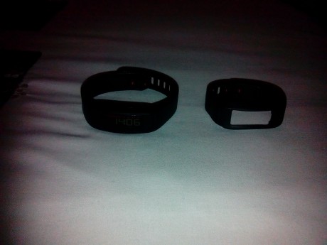 Hola a todos, estas navidades me regalaron una pulsera deportiva, en concreto la Garmin Vivofit II, el 10