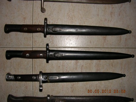 Cambio bayoneta por cuchillo moderno de caza.
No me cierro a otros cambios que merezcan la pena. 51