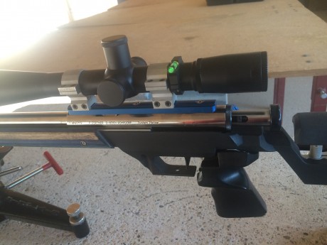 Vendo carabina anschutz AHG F-27-A challenger con:
-culata aluminio con rabera
-accion y cañon en acero 152