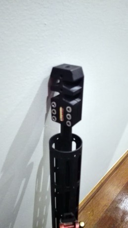Vendo carabina MP15 smith and wesson cal 22 lr
Estado impoluta, customizada a tope
Tengo todos los originales 11