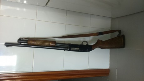 Cambio escopeta de corredera Mossberg 500 calibre 12 por pistola 9 mp Da/Sa. La escopeta esta en Madrid. 00