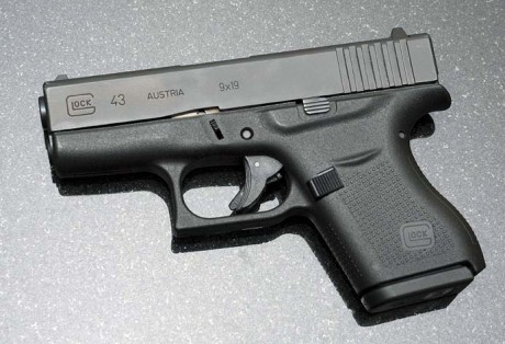 Vendo mi Glock 43, guiada en A pero también tengo certificado para guiarla en F.

Esta en muy buen estado, 00