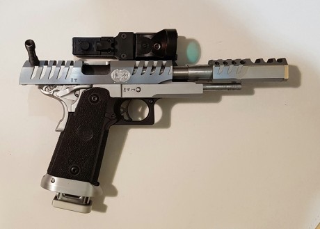 SPS Open Modelo VISTA STAR calibre 9x19 con tres cargadores uno de ellos largo................................................................................................................................................................................................................................................................................................. 01